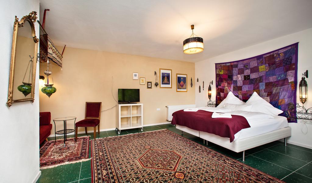 Hinter Den Spiegeln Otel Heimbach Oda fotoğraf