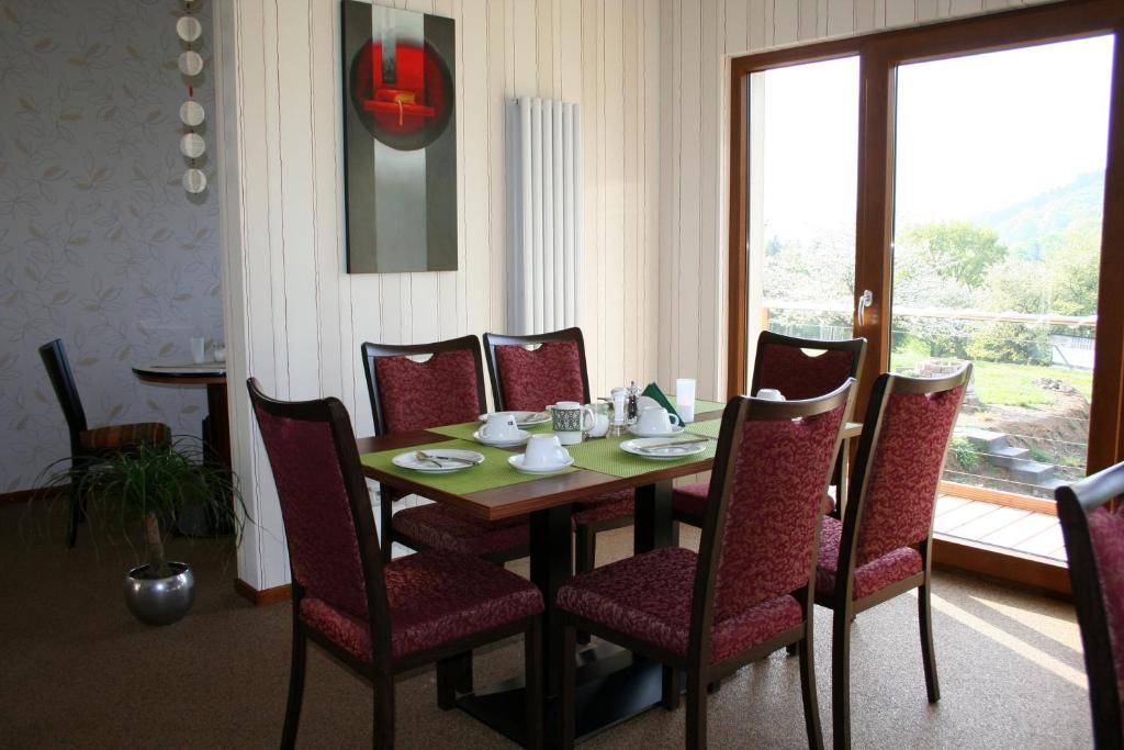 Hinter Den Spiegeln Otel Heimbach Dış mekan fotoğraf